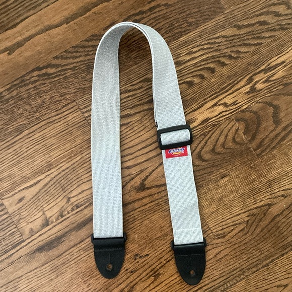 Vintage Y2K Dickies Metallic Silver Guitar Strap - Picture 2 of 4